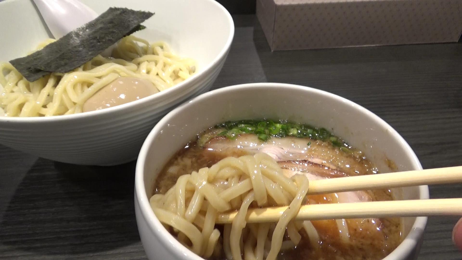 札幌Fuji屋醤油つけ麺のつけ汁