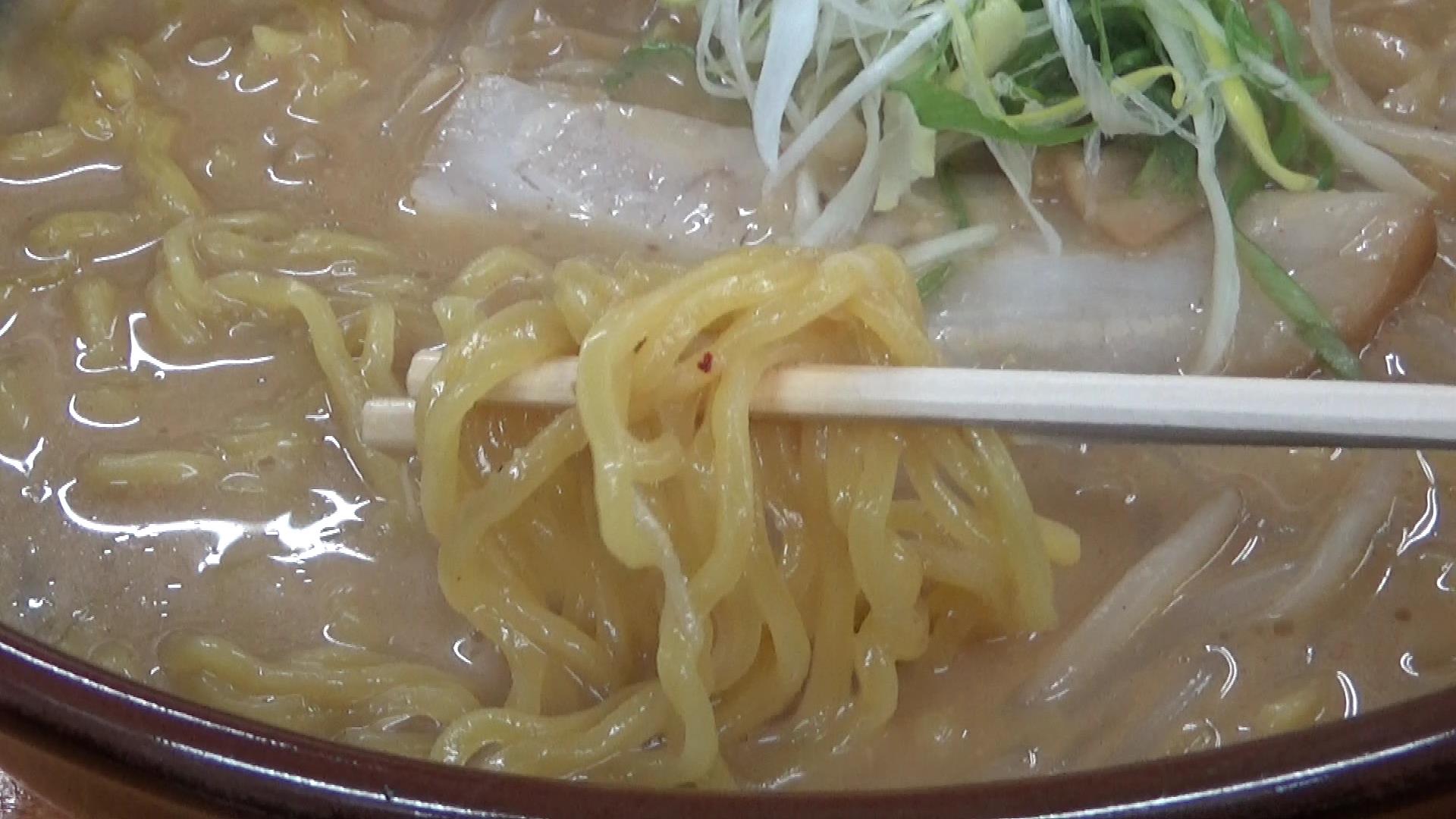 らーめん信玄中太ちぢれ麺