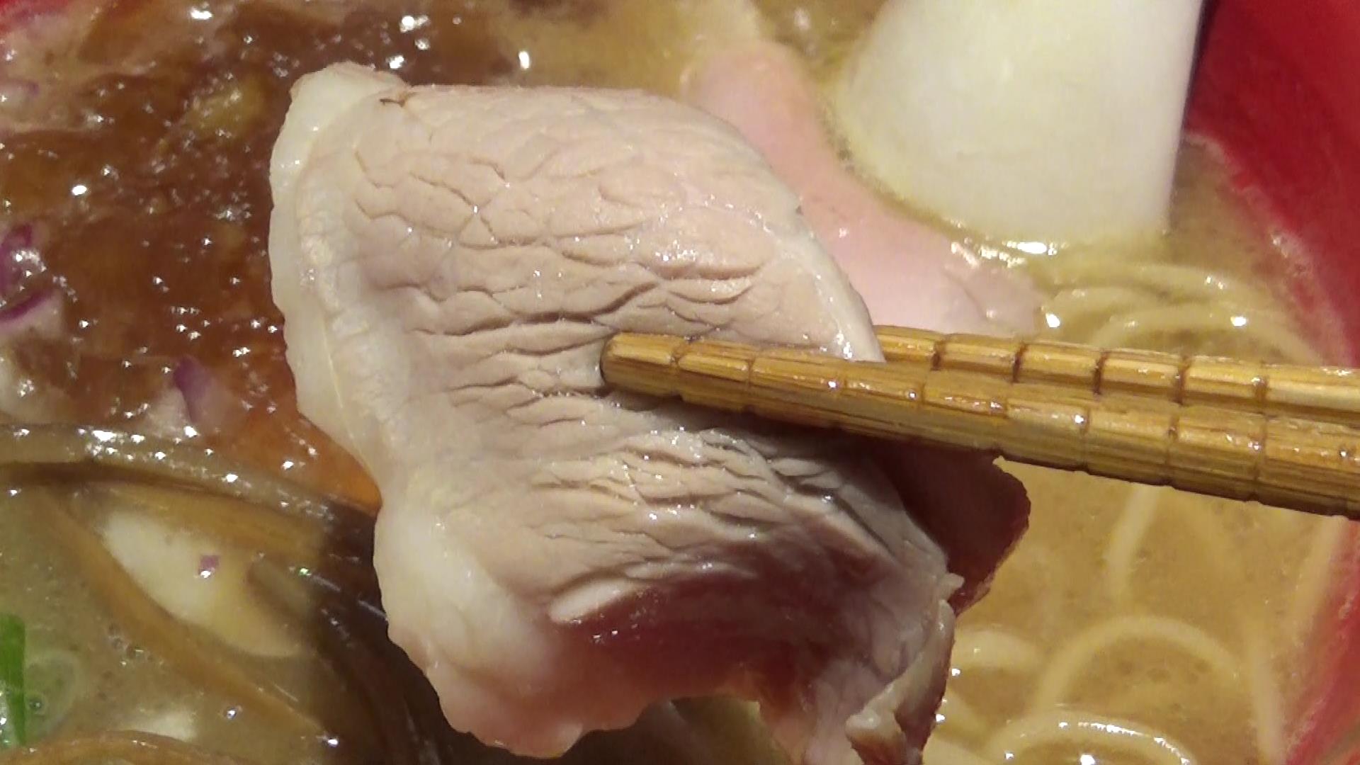 MEN-EIJI  魚介豚骨醤油のチャーシュー