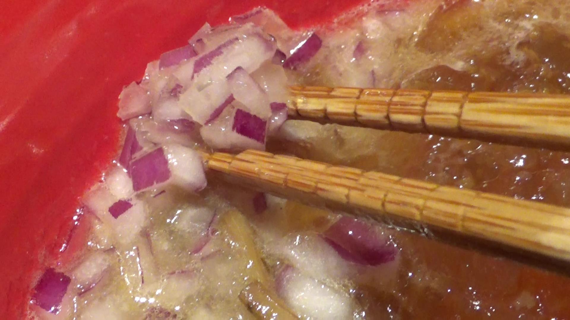 MEN-EIJI  魚介豚骨醤油の玉ねぎ